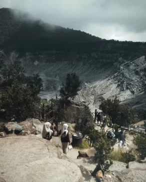 Tangkuban Perahu Bandung Alami Lonjakan Aktivitas? (Instagram/@wisatatangkubanperahu)