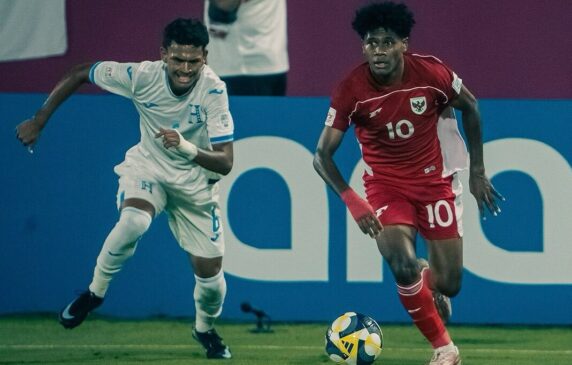 Pemain Timnas Indonesia U-17 Fadly Alberto Viral (Instagram/@albrtoo)